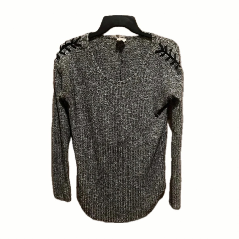 Spade & Heart Gray Lace-Up Shoulder Sweater | Small | Stitch Fix Boutique